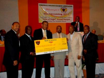 Donation-to-school-2011