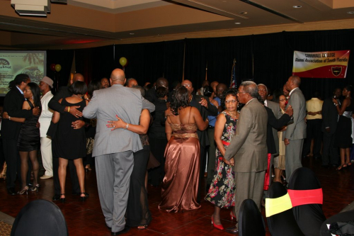 ccalumnidinnerdance08 025