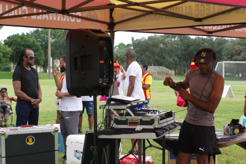 Red-and-gold-match-2024-00477