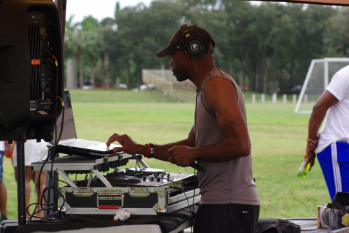 Red-and-gold-match-2024-00479